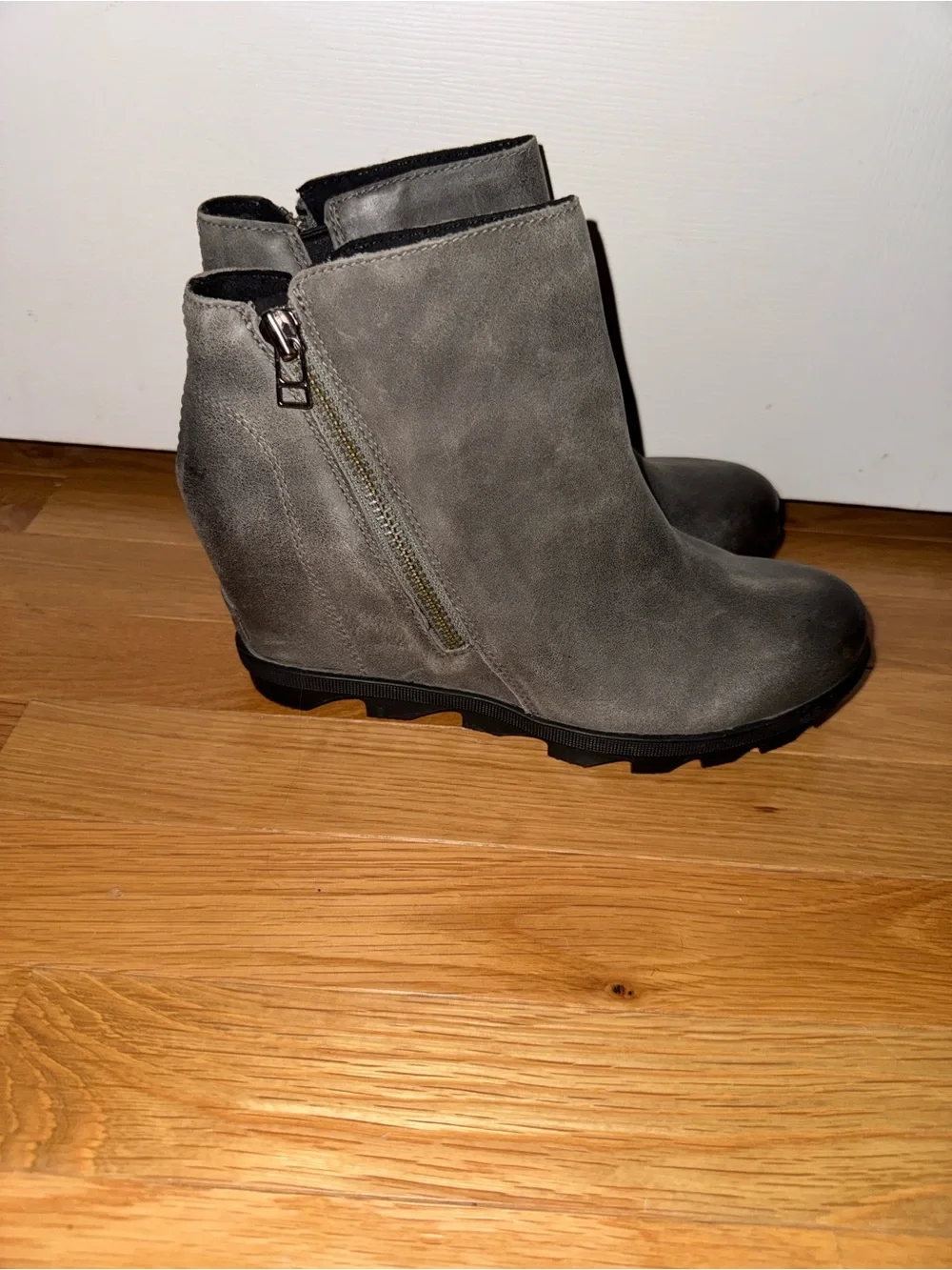 SOREL Joan of Arctic Wedge II Zip Bootie in Quarry Gray Size 9